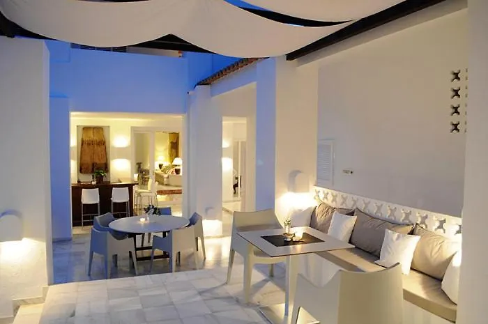 Hotel Village Кала-Ваделья