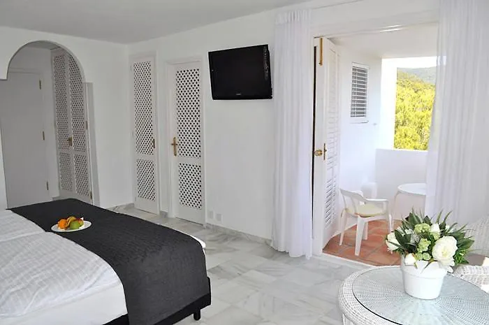 Hotel Village Кала-Ваделья Испания